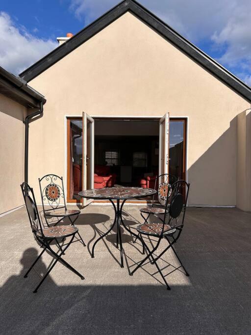The Parlour Cottage Galway Exteriör bild